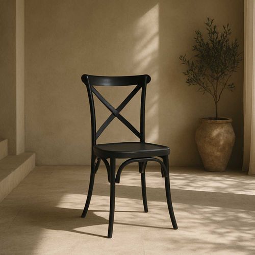 Silla X negra en plástico apilable